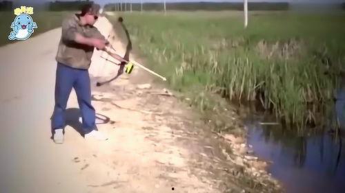 钓鱼吃瓜路人视频,钓鱼吃瓜路人视频引发网友热议