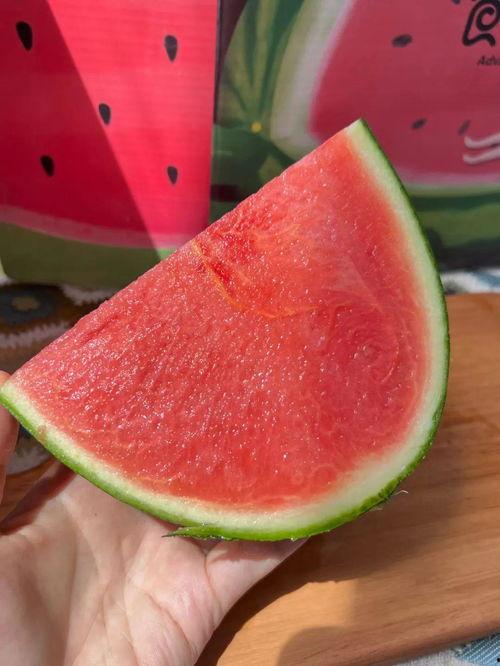 小藤吃瓜视频,揭秘娱乐圈幕后故事