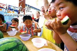 超市吃瓜比赛的文案,吃瓜大赛，瓜王争霸战一触即发！