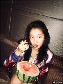 吃自己的瓜明星,明星自食其“瓜”，揭秘娱乐圈真相