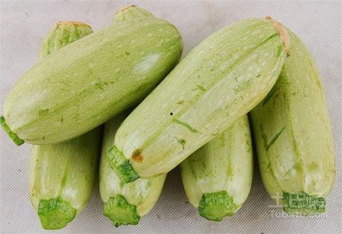 平时吃瓜都用什么,那些年我们吃过的瓜，背后的真相与启示