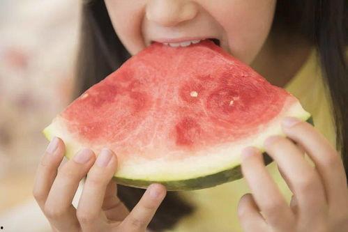 吃瓜以后肚子胀痛,原因与缓解方法