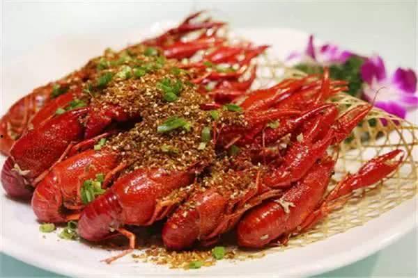 吃瓜哥吃龙虾视频播放