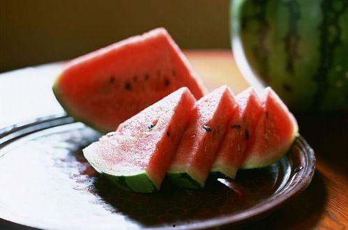 冰鱼吃瓜,揭秘冰下世界中的神秘瓜果传奇