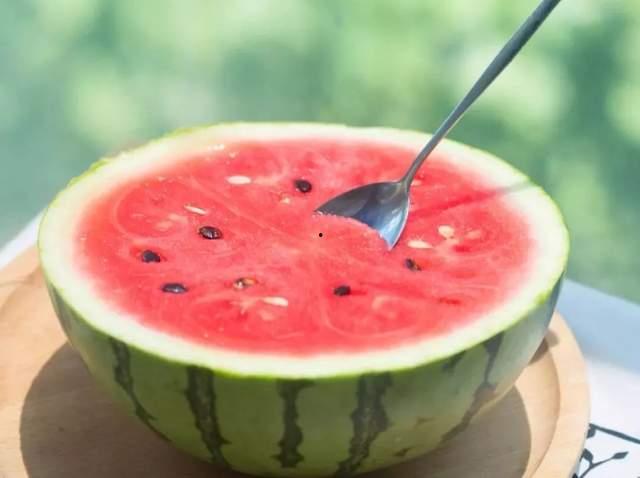 吃瓜刀乐,揭秘娱乐圈背后的那些事儿