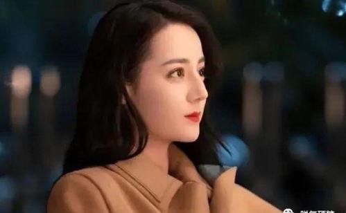 吃瓜美女壁纸,揭秘吃瓜美女壁纸背后的时尚潮流