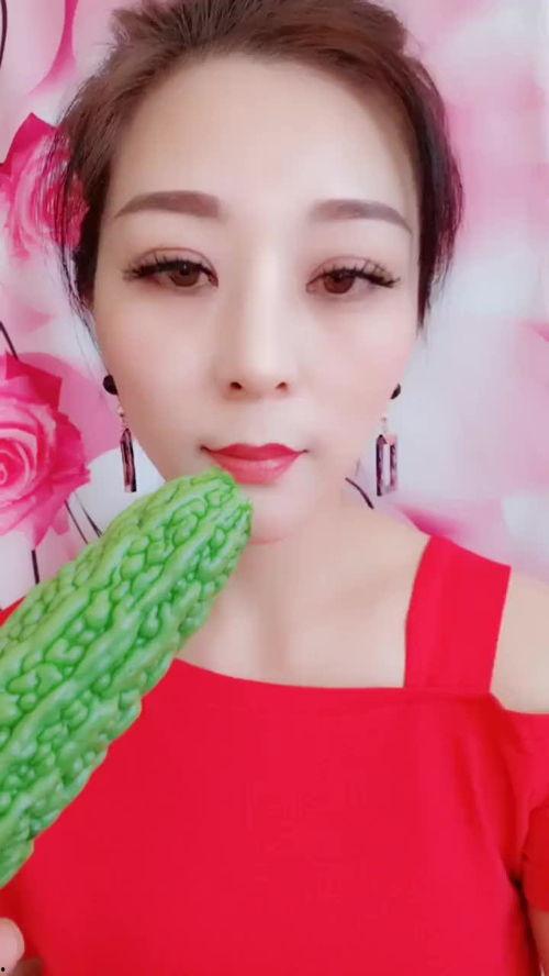 吃瓜美女壁纸,揭秘吃瓜美女壁纸背后的时尚潮流