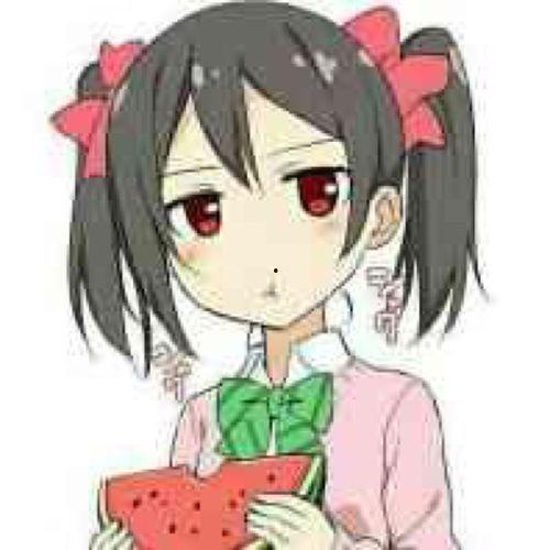 夏禾吃瓜